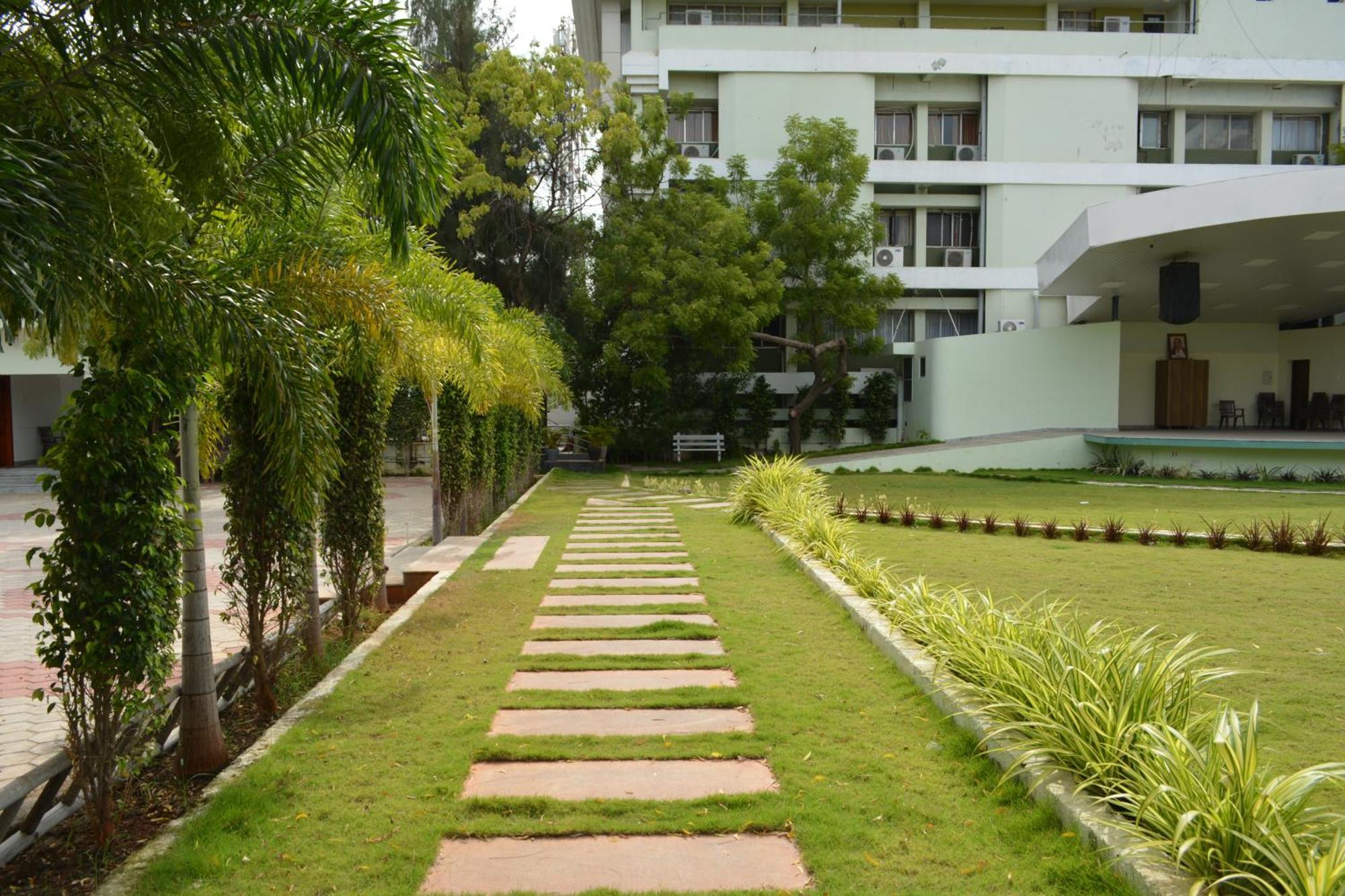 Hotel Geetha International Thoothukudi Eksteriør bilde